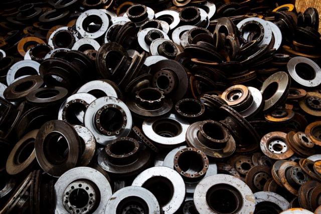 Nickel, époxy ou zinc : protéger un aimant néodyme à l'extérieur Nickel, époxy ou zinc : protéger un aimant néodyme à l'extérieur
